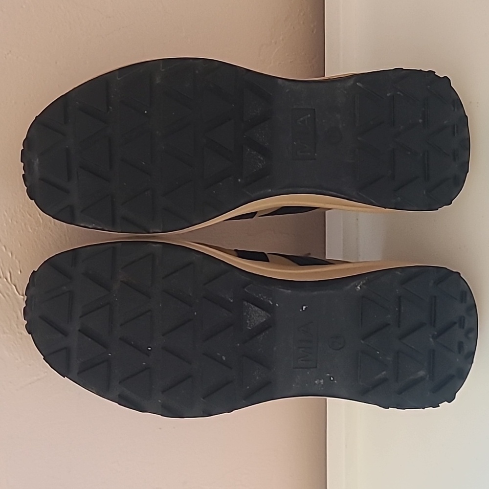 MIA SCOUT TAN BLACK Chunky Retro Sneaker Size 7.5 - Picture 11 of 15